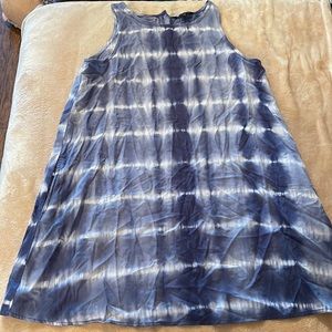 Blue tie-dye dress with pockets